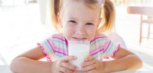 فوائد الحليب للأطفال وخصوصاً في الدراسة