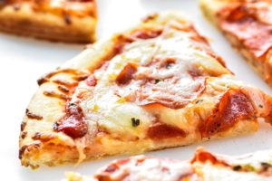 كيفية تجميد البيتزا في الفريزر بطريقة آمنة