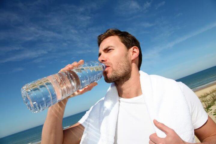 شرب الماء كيف يمكن أن يساعدك في إنقاص الوزن ؟