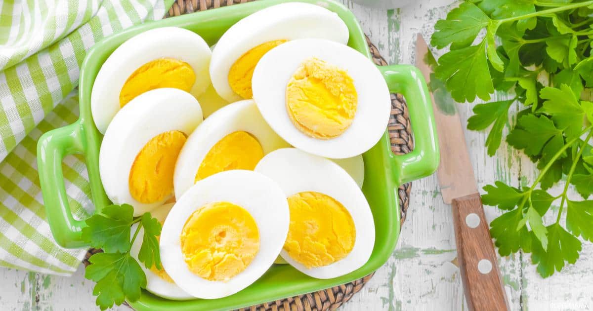 كم سعرة حرارية في البيض المقلي والمسلوق؟