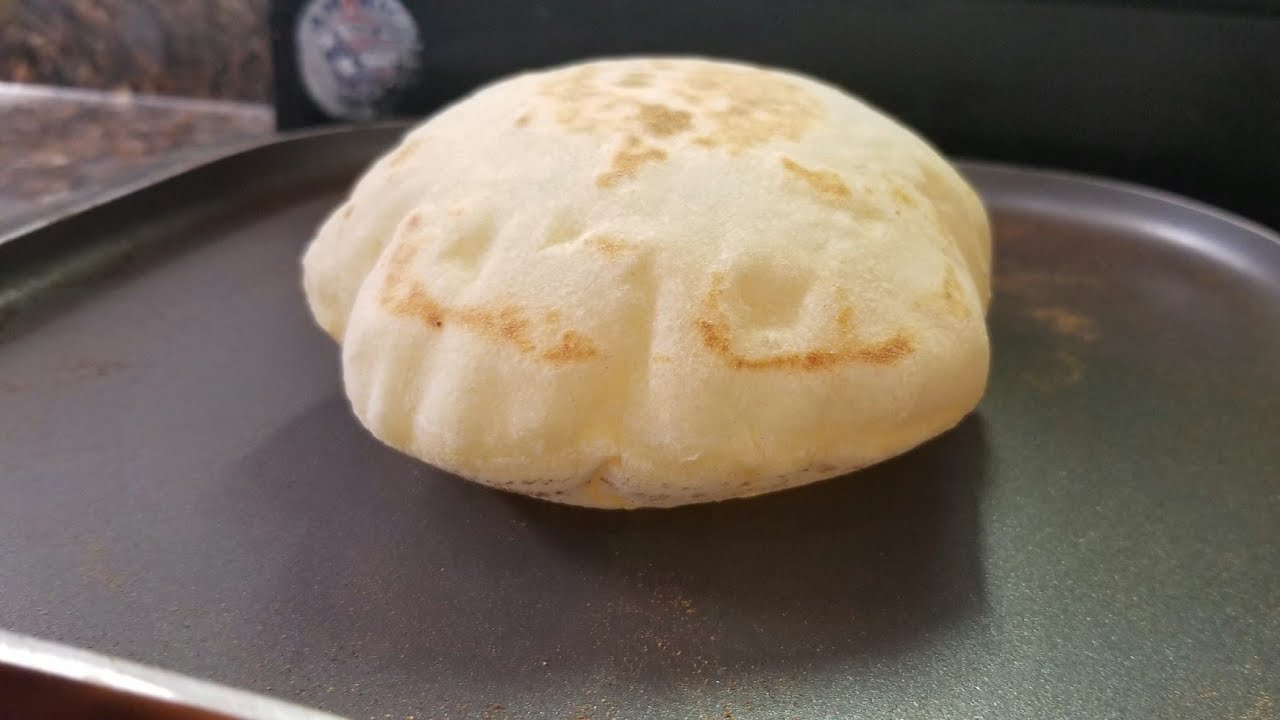 طريقة عمل الخبز العربي