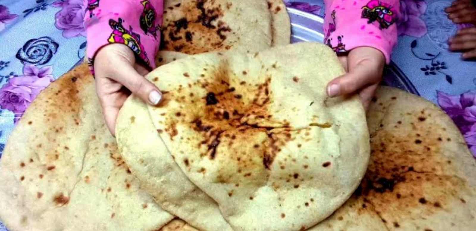 طريقة عمل العيش الفلاحي المصري علي عين البوتجار 2 طريقة عمل العيش الفلاحي المصري علي عين البوتجار طريقة عمل العيش الفلاحي المصري علي عين البوتجار طريقة عمل العيش الفلاحي المصري
