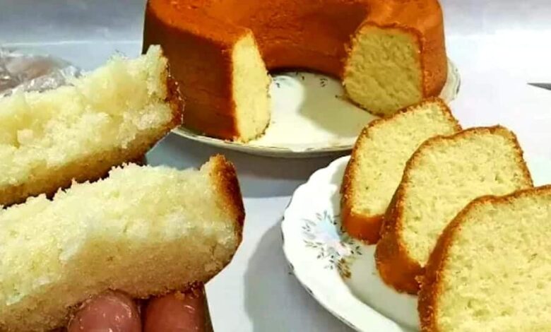 طريقة عمل الكيكة العادية الهشة بالمقادير