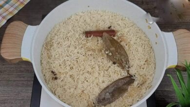 Modus operandi de arroz de pimenta branca sem Maikne